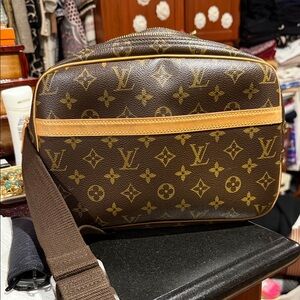 Louis Vuitton Monogram Reporter Messenger Bag